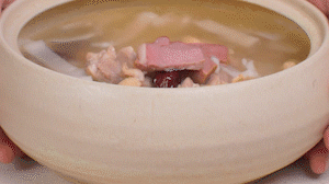 出鍋前5分鐘加鹽調(diào)味。