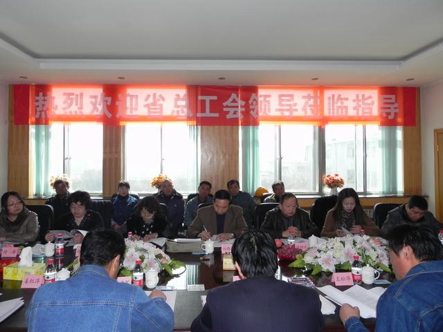 深入車間班組、&ldquo;零距離&rdquo;接觸職工、體驗職工生活、傾聽職工心聲